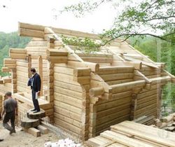Строительство деревянных домов. Деревянный дом своими руками. (видеоурок)