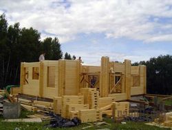 Особенности домов из клееного бруса